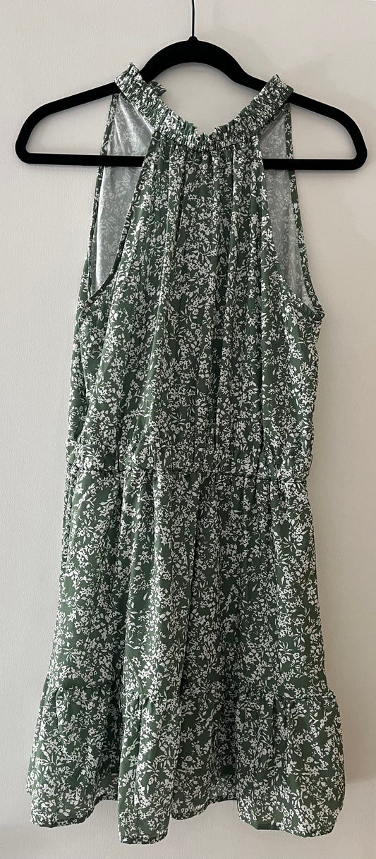 Women's size small dress (45244)