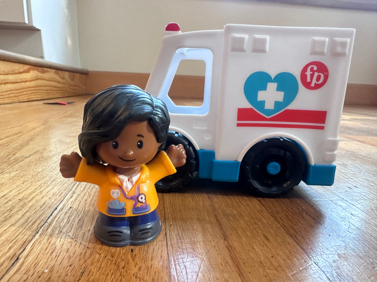 #104 Fisher-Price Little People, doctor and ambulance
