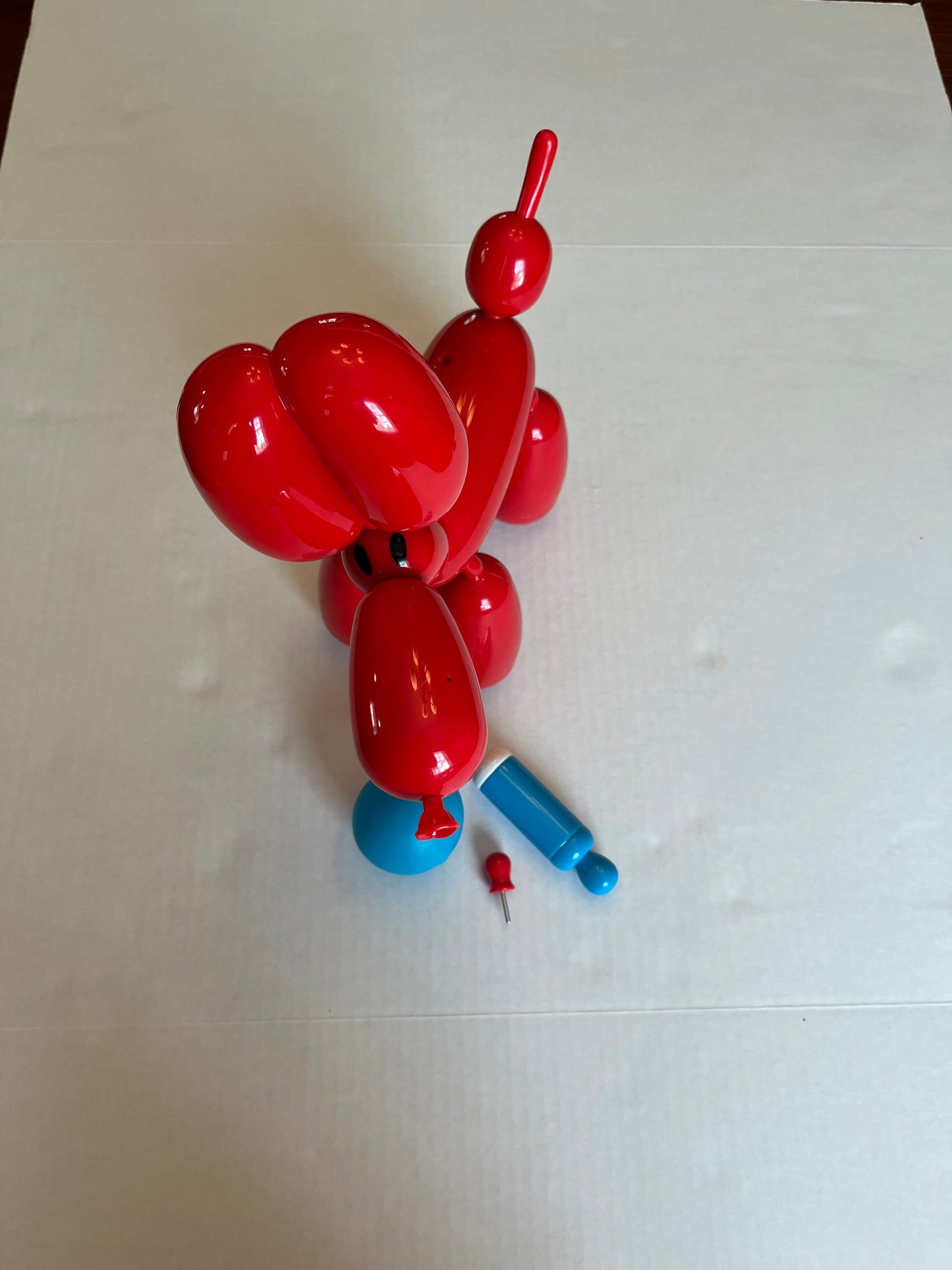 VGUC Squeekee balloon dog toy. PPU Mariemont