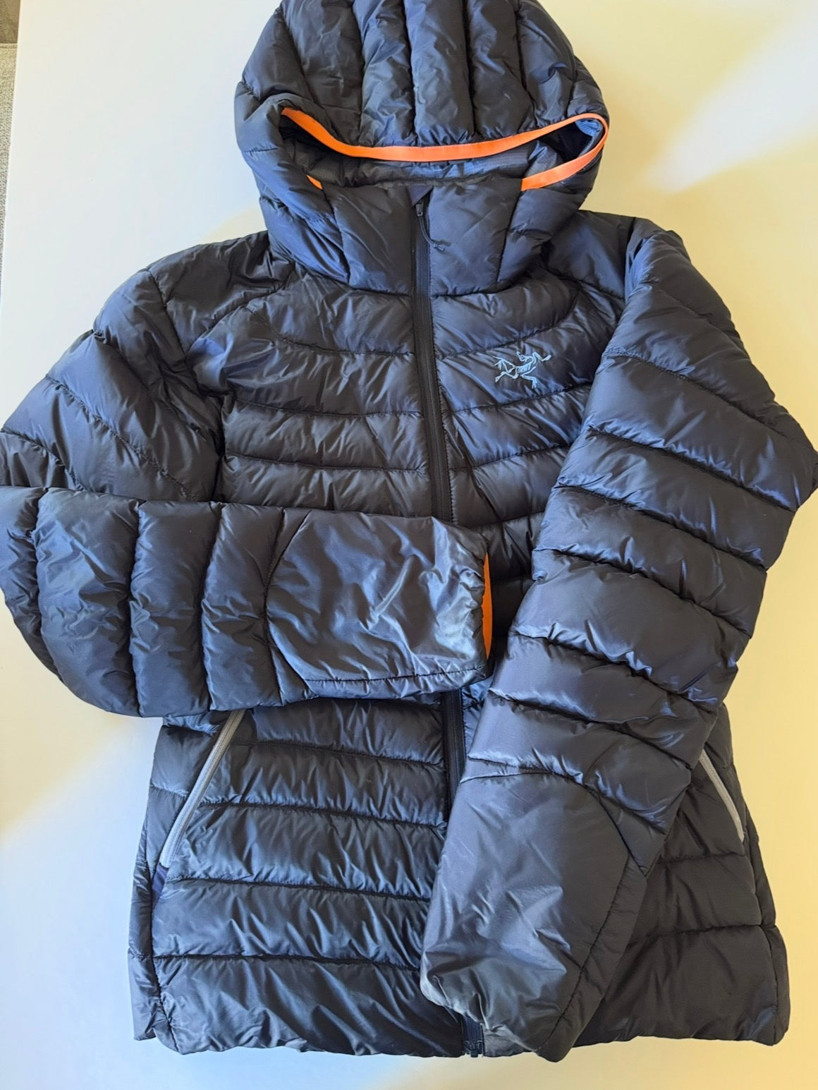 #92 women’s medium winter jacket navy Arcteryx