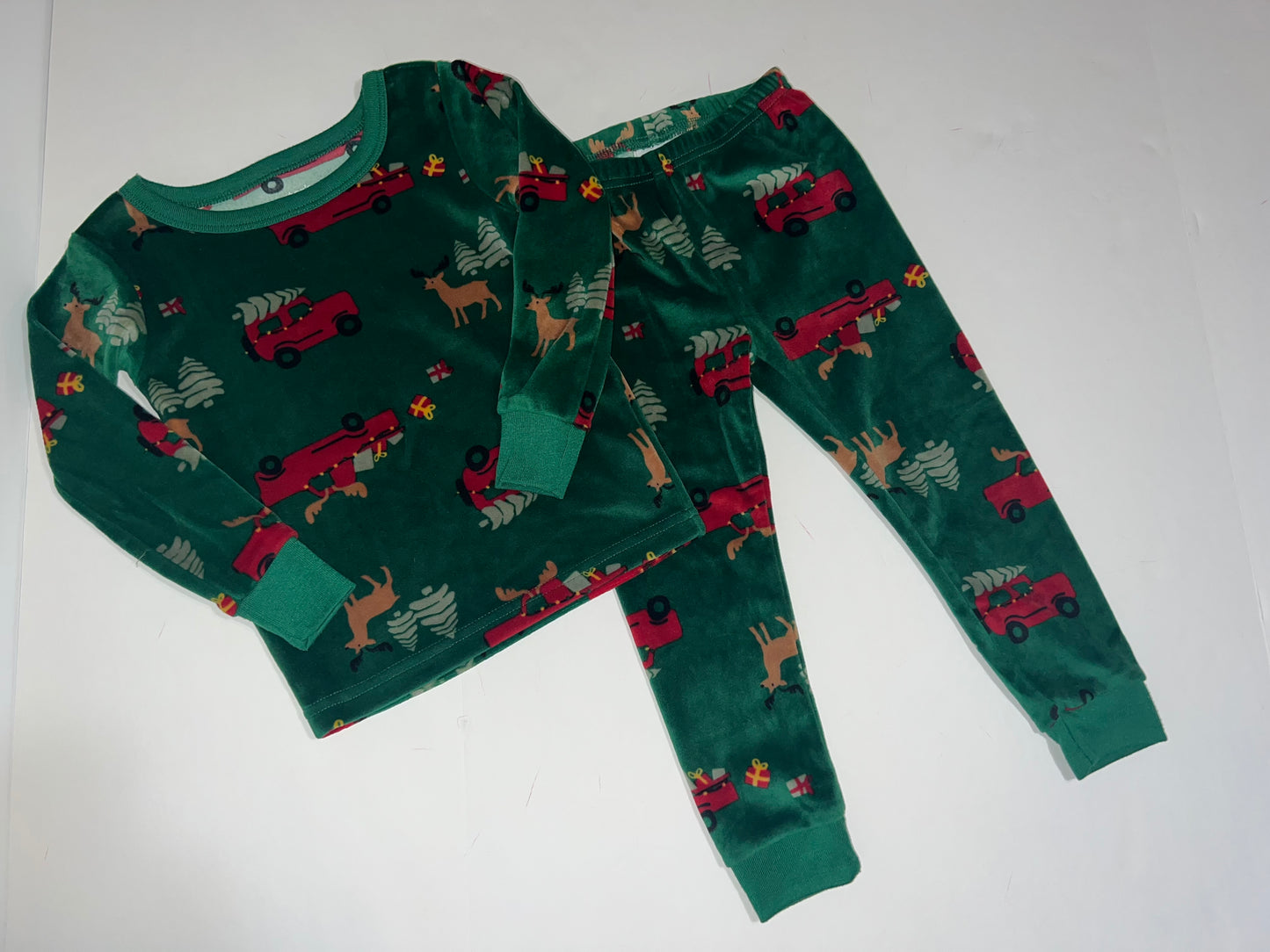 #78 boys 2T Carters Christmas pajamas