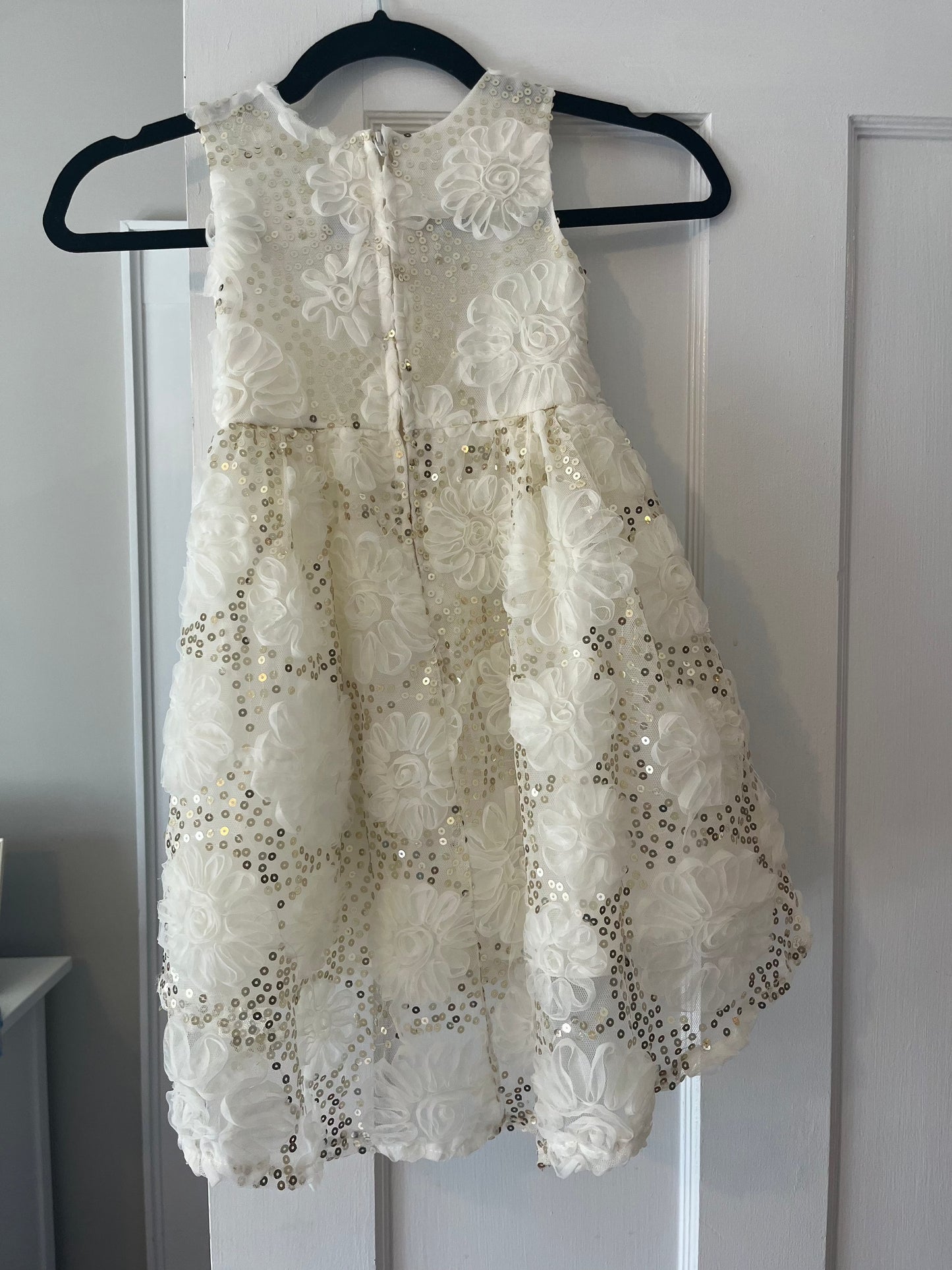 #109 Rare Too Girls White/Gold Sequin Dress- Size 4