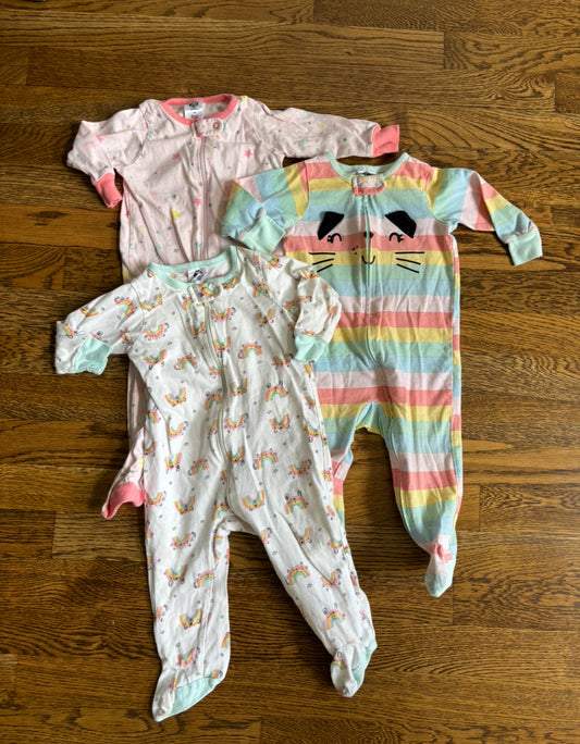 Seller #195 - *REDUCED* Bundle of 3 Gerber Baby Girls Sleepers - Size 3-6 Months