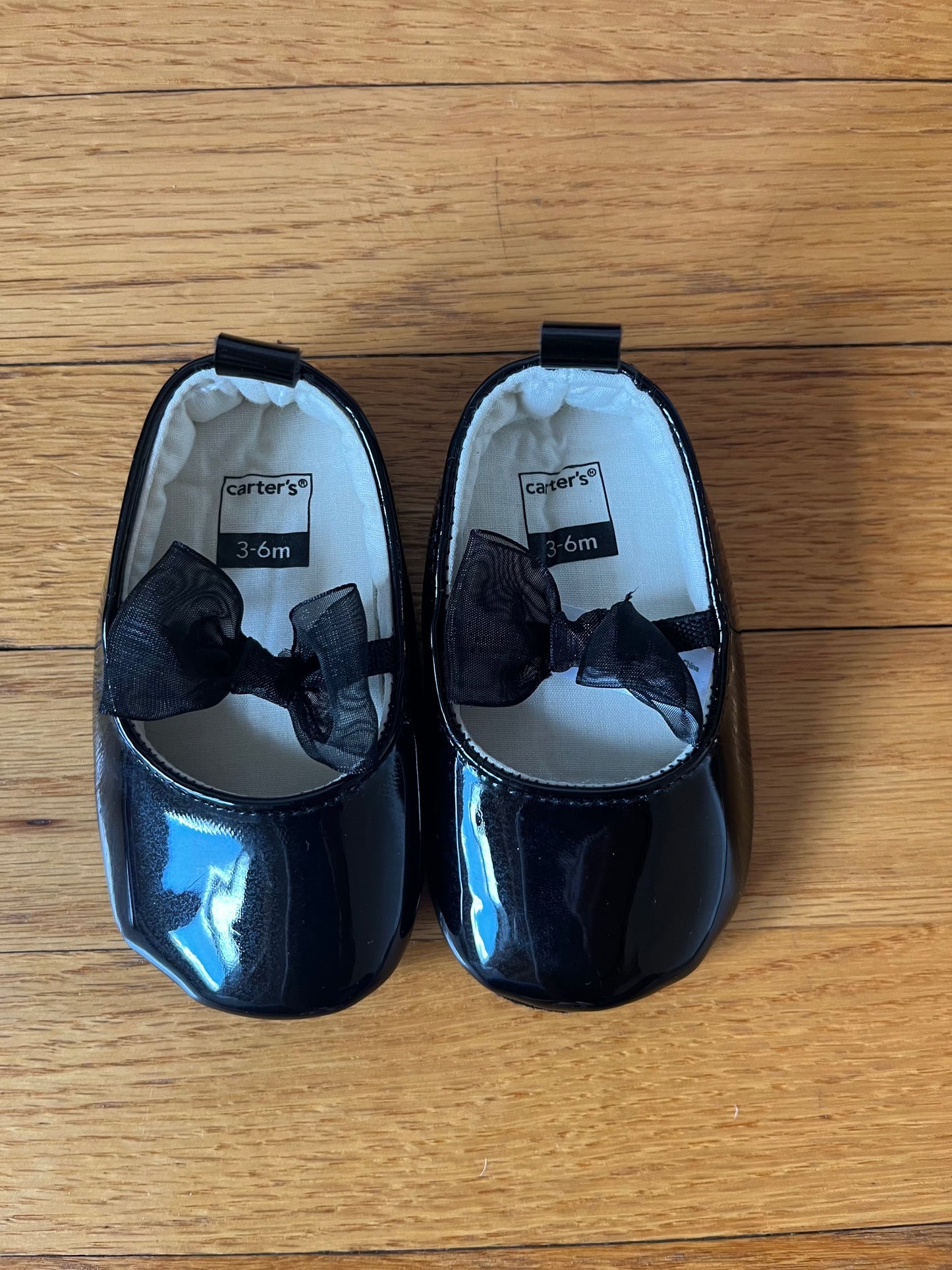 #109 Carter's Black Dressy Crib Shoes with Bow- Size 3-6m