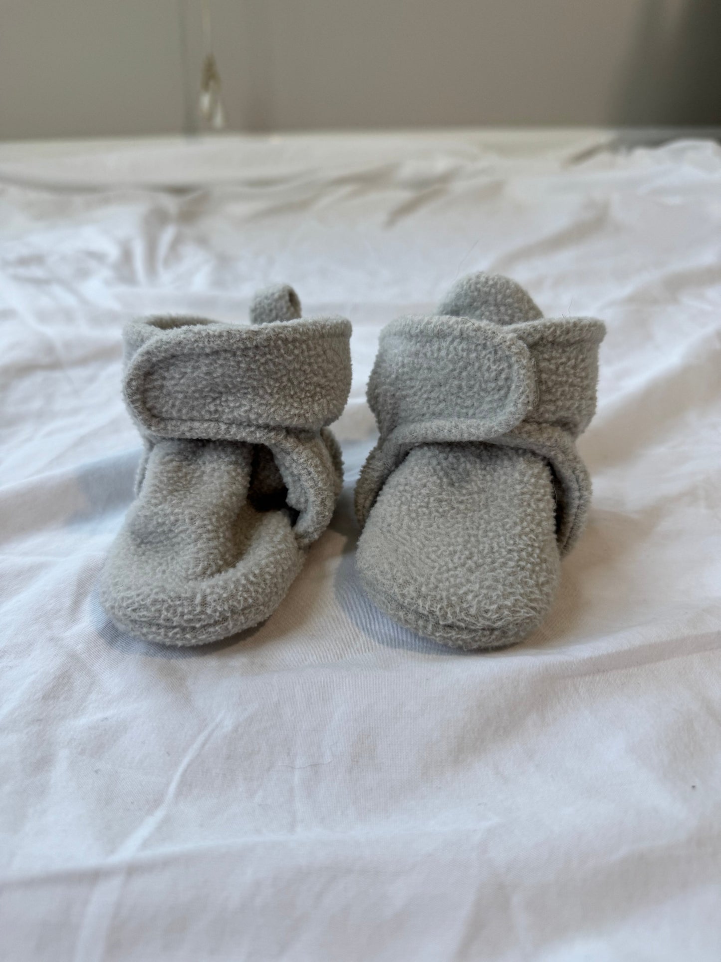 #113 Gender Neutral 0-6 month booties *reduced*