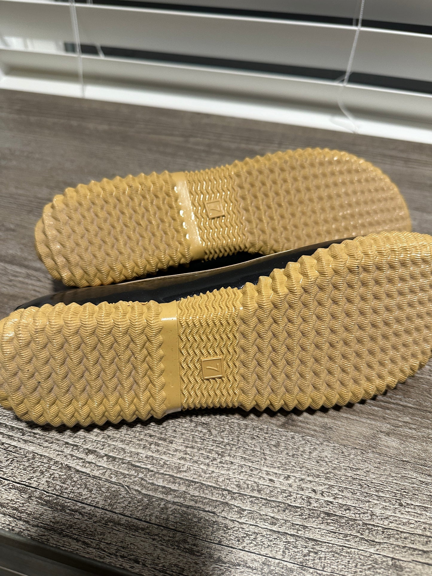 #214 Women's London Fog Rain Shoes- Size 7
