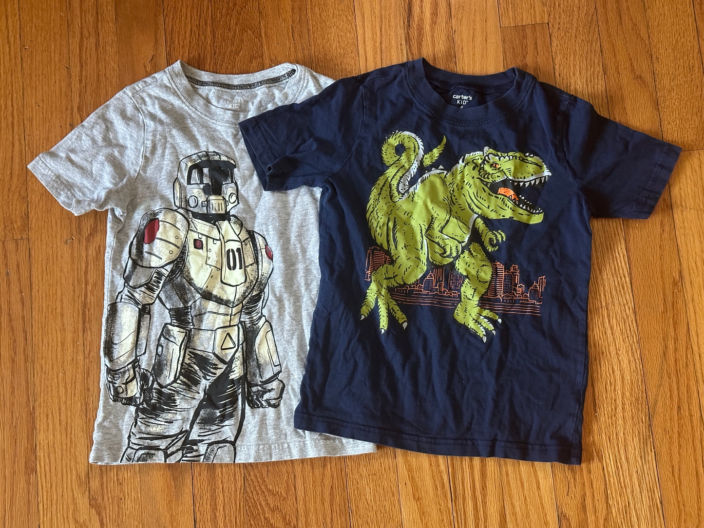 #186 Carter's size 6 Robot & Dinosaur T-Shirts VGUC