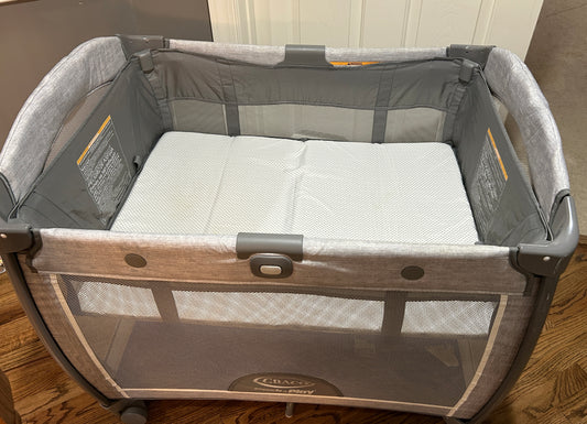 #34 Graco 3 in 1 pack and play