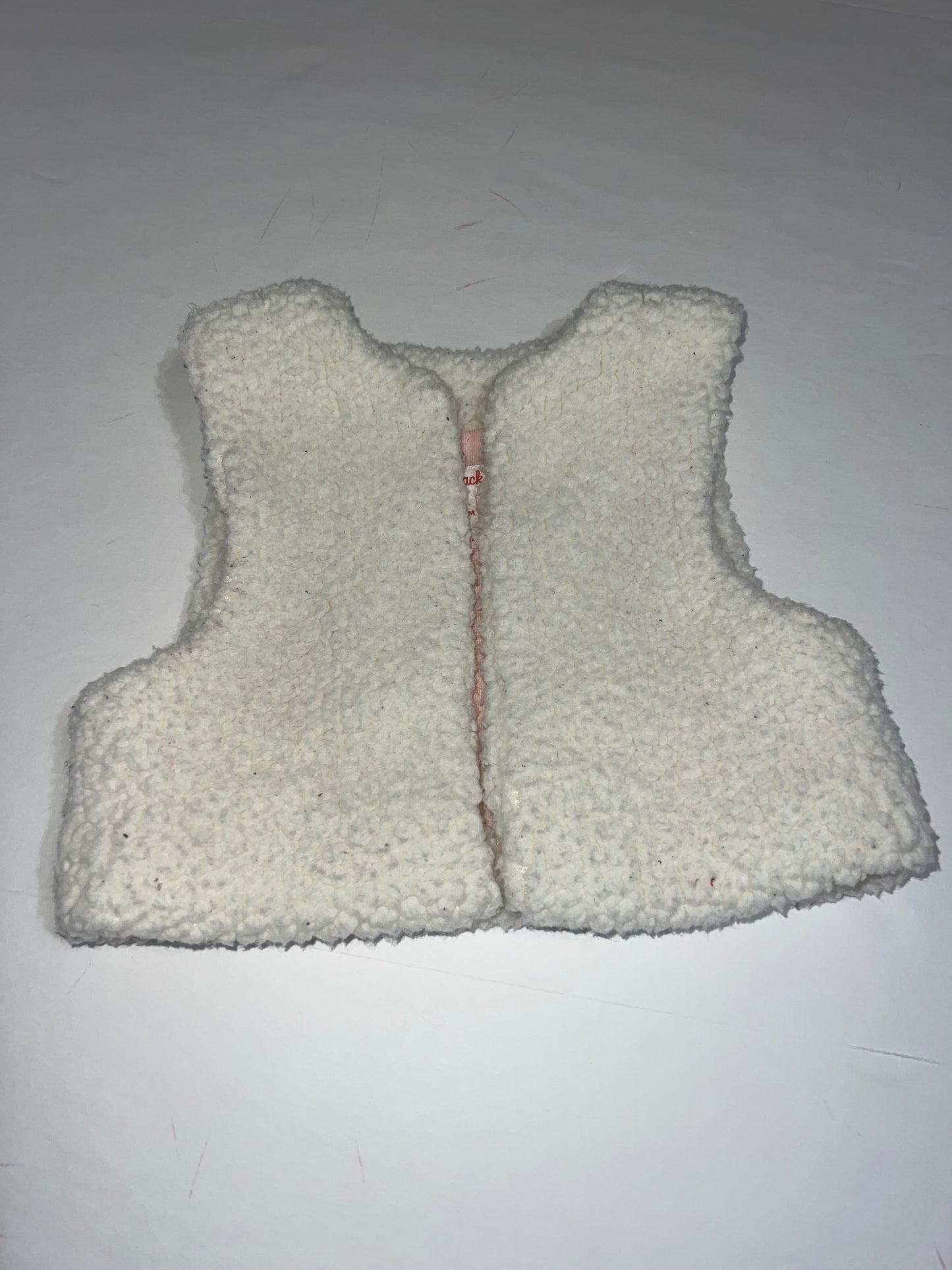 #78 girls 12-18months cat and jack cream fleece vest