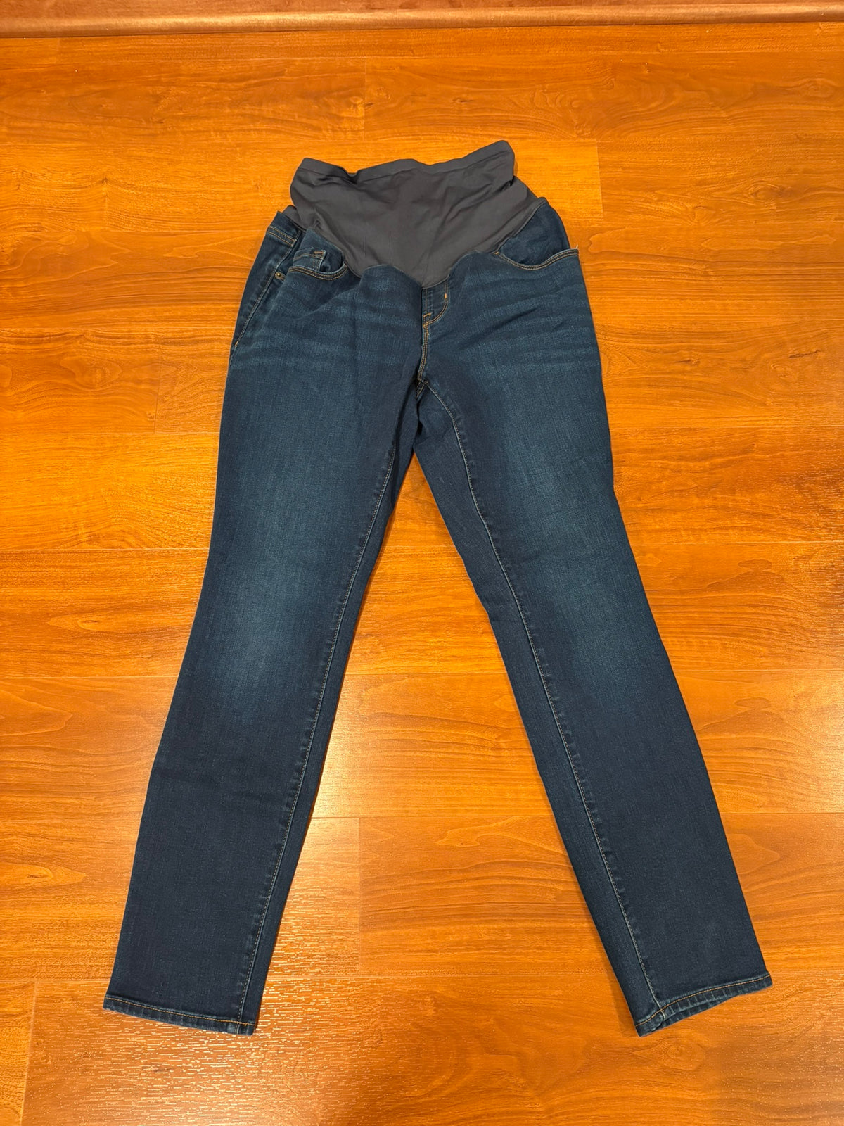 Women's Size 8 Old Navy Maternity Jeans