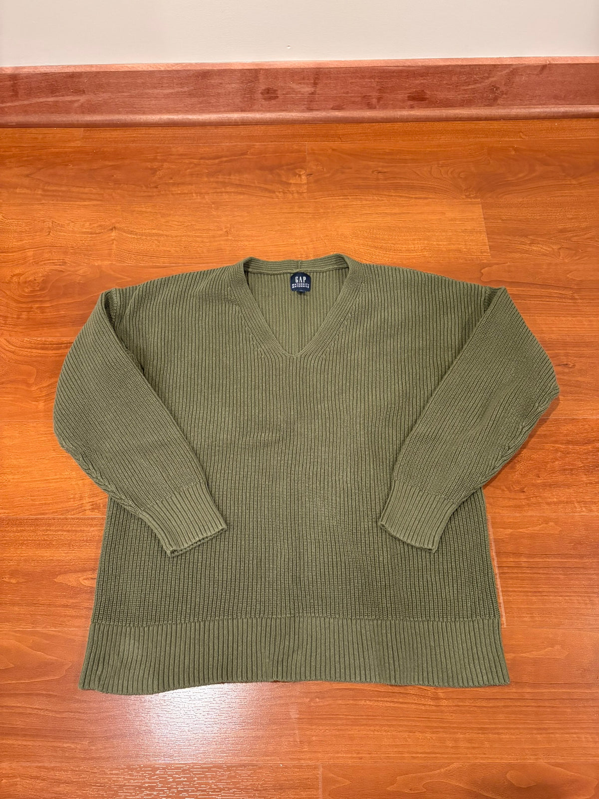 Women's Size L Gap Green Maternity Sweater