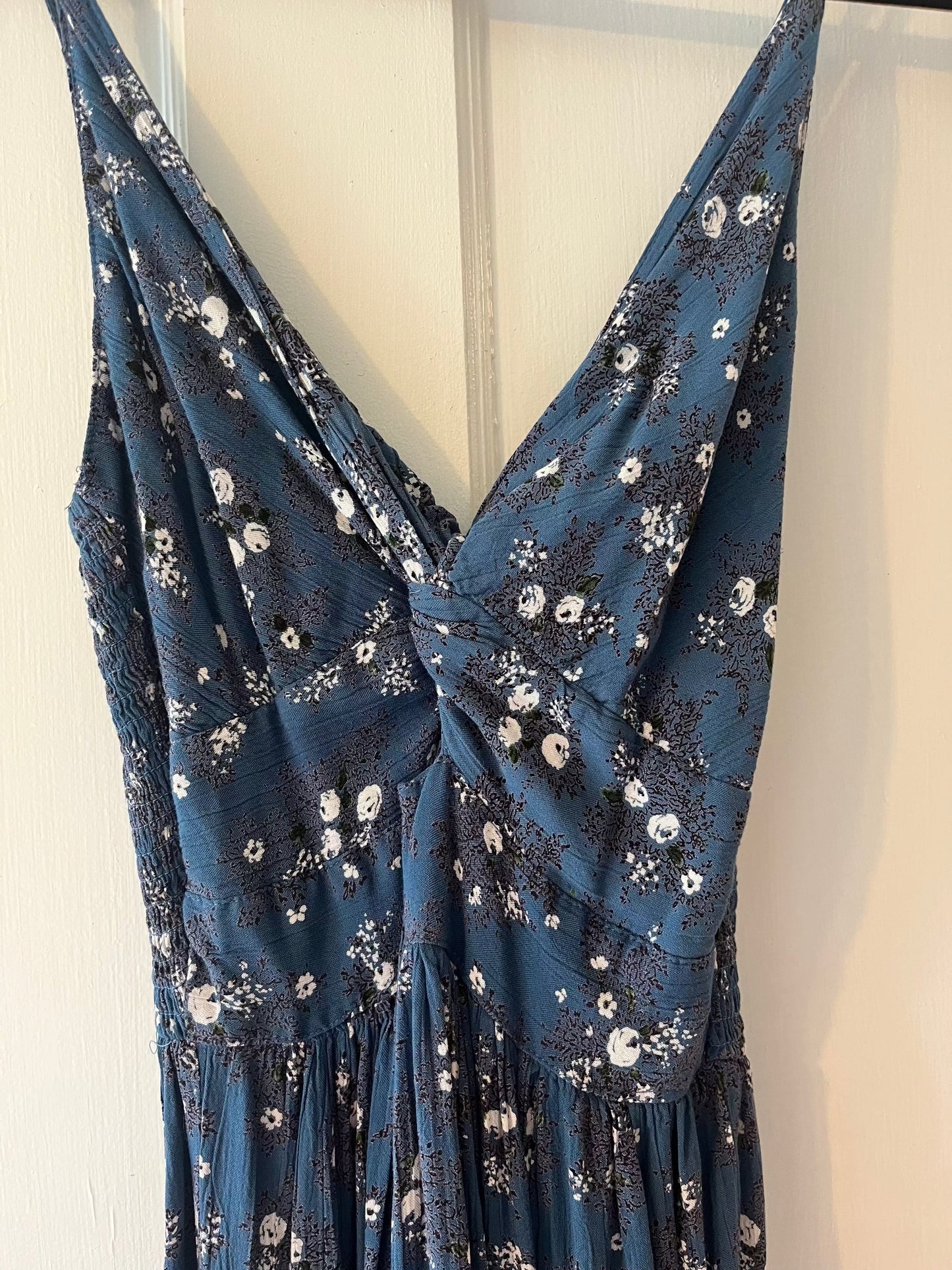 #109 Angie navy floral dress- size medium