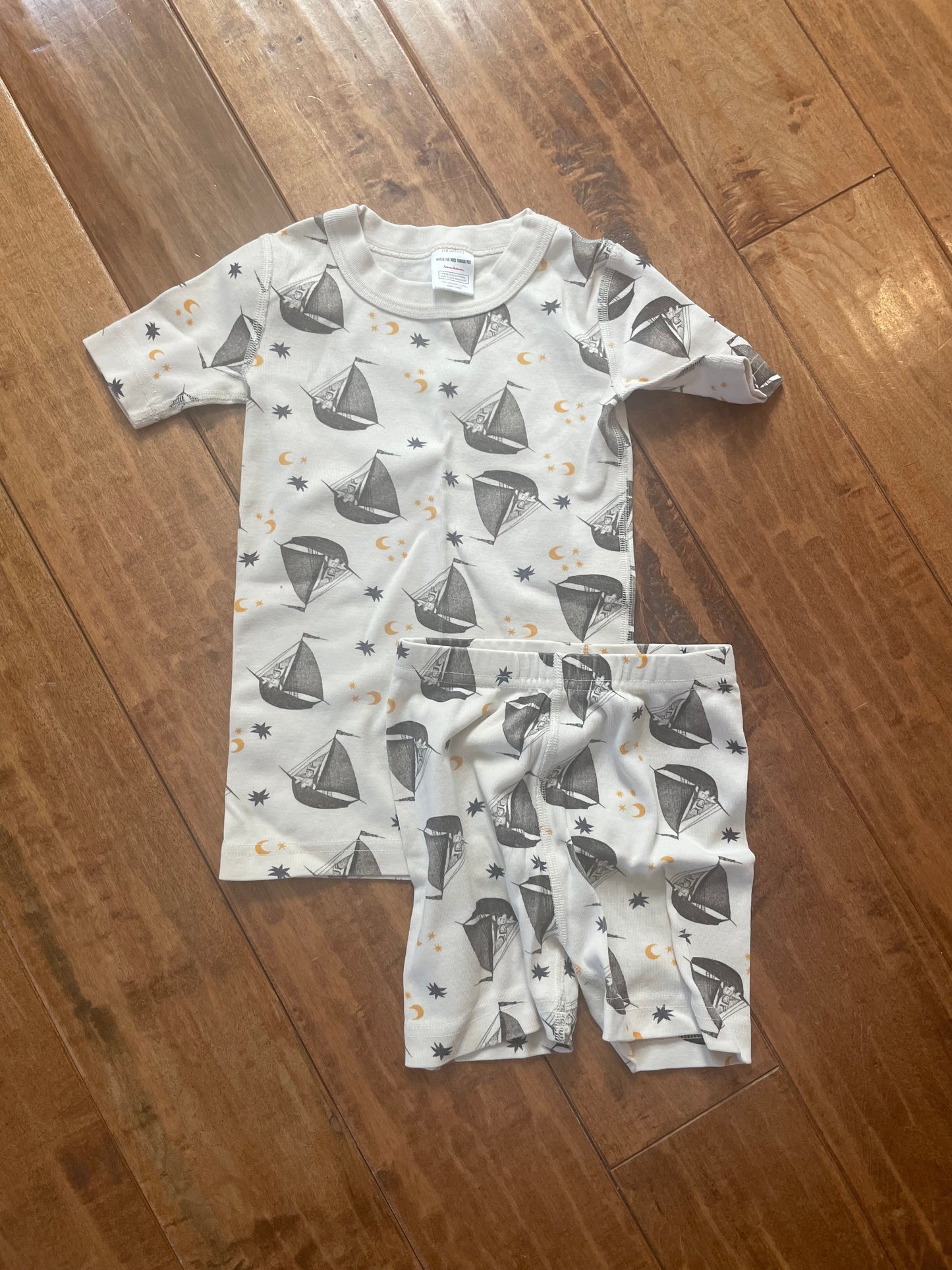 #199 Boys Hanna Andersson where the wild things are short pajamas size 5