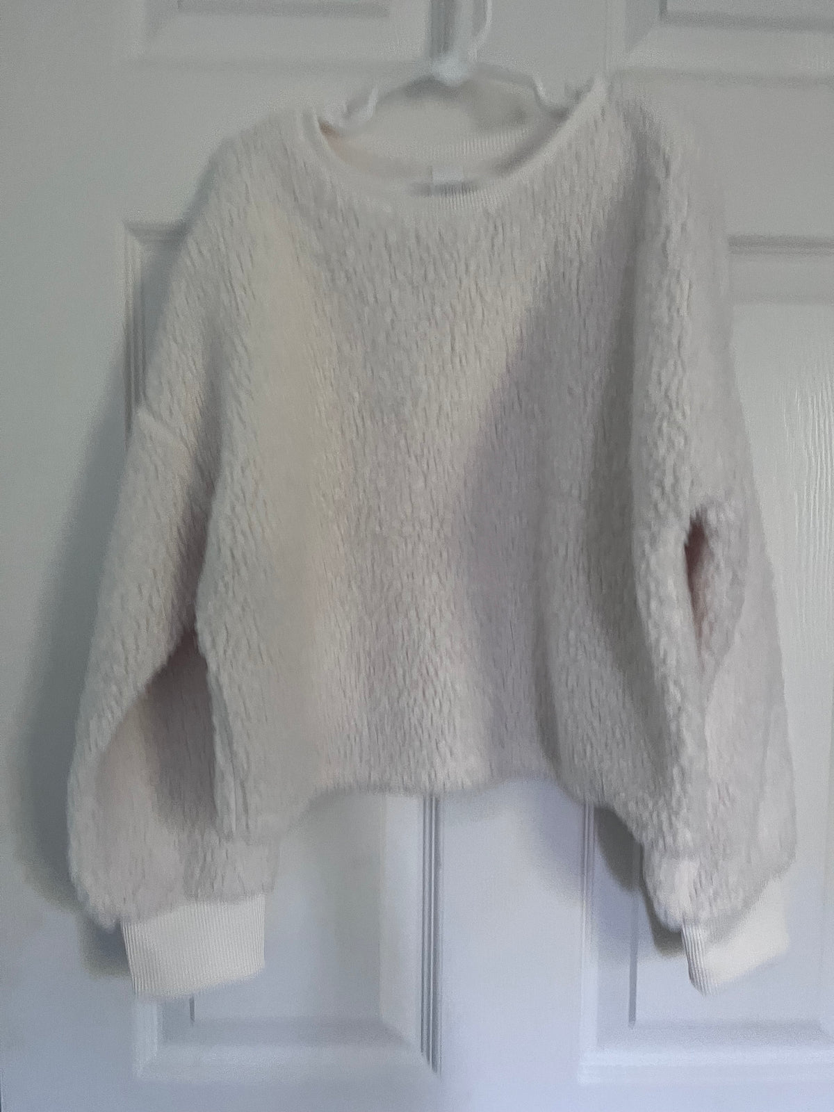 #125 Girls Old Navy Sherpa top Size 10-12