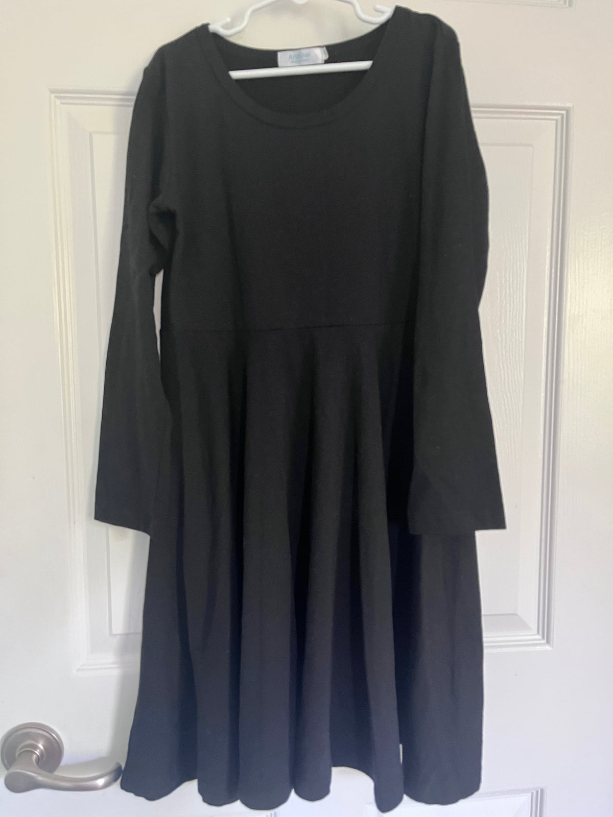 #125 NWT Arshiner Girls skater dress size 140 (10-12)