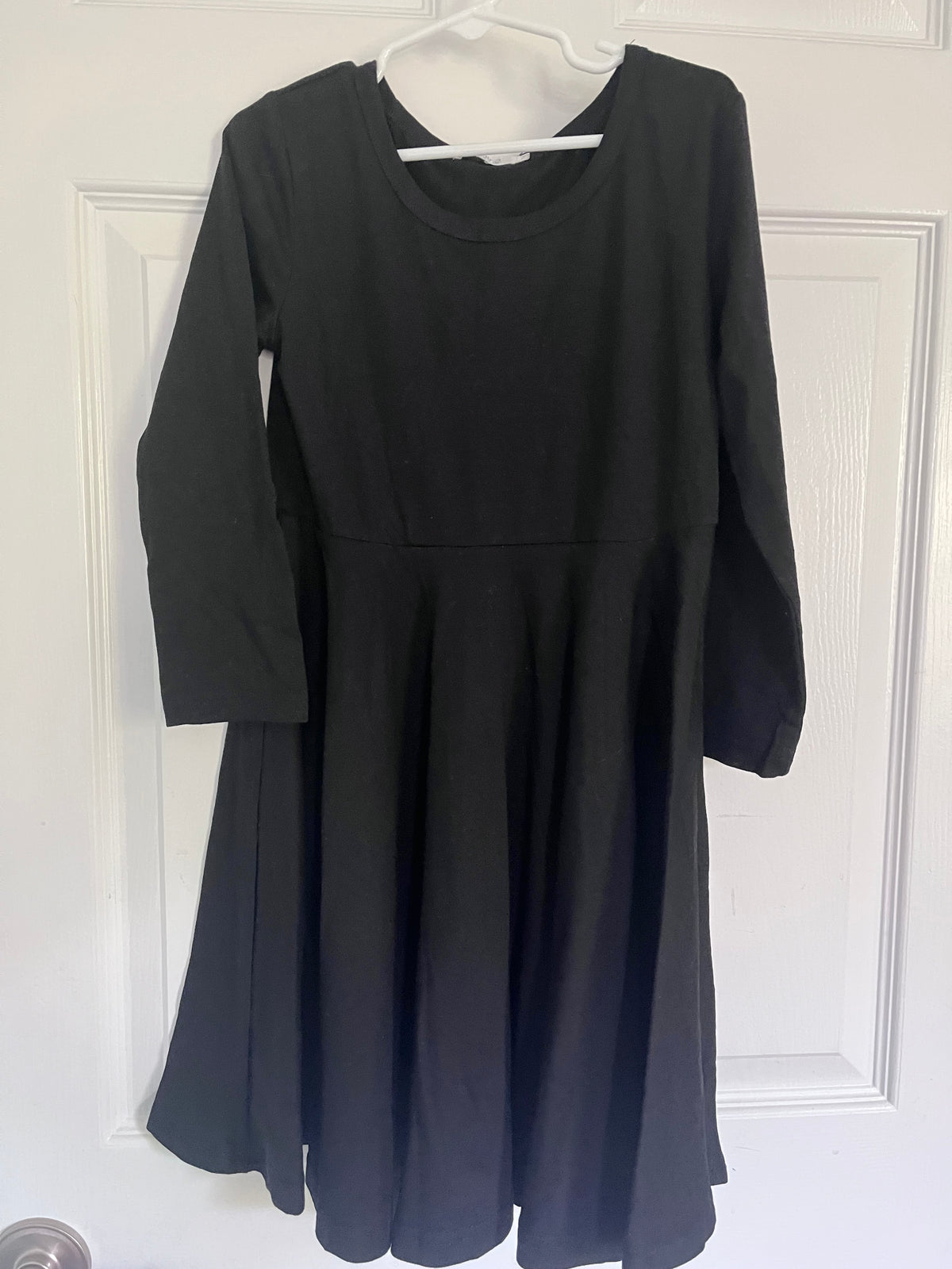 #125 NWT Arshiner Girls skater dress size 120(6-8)