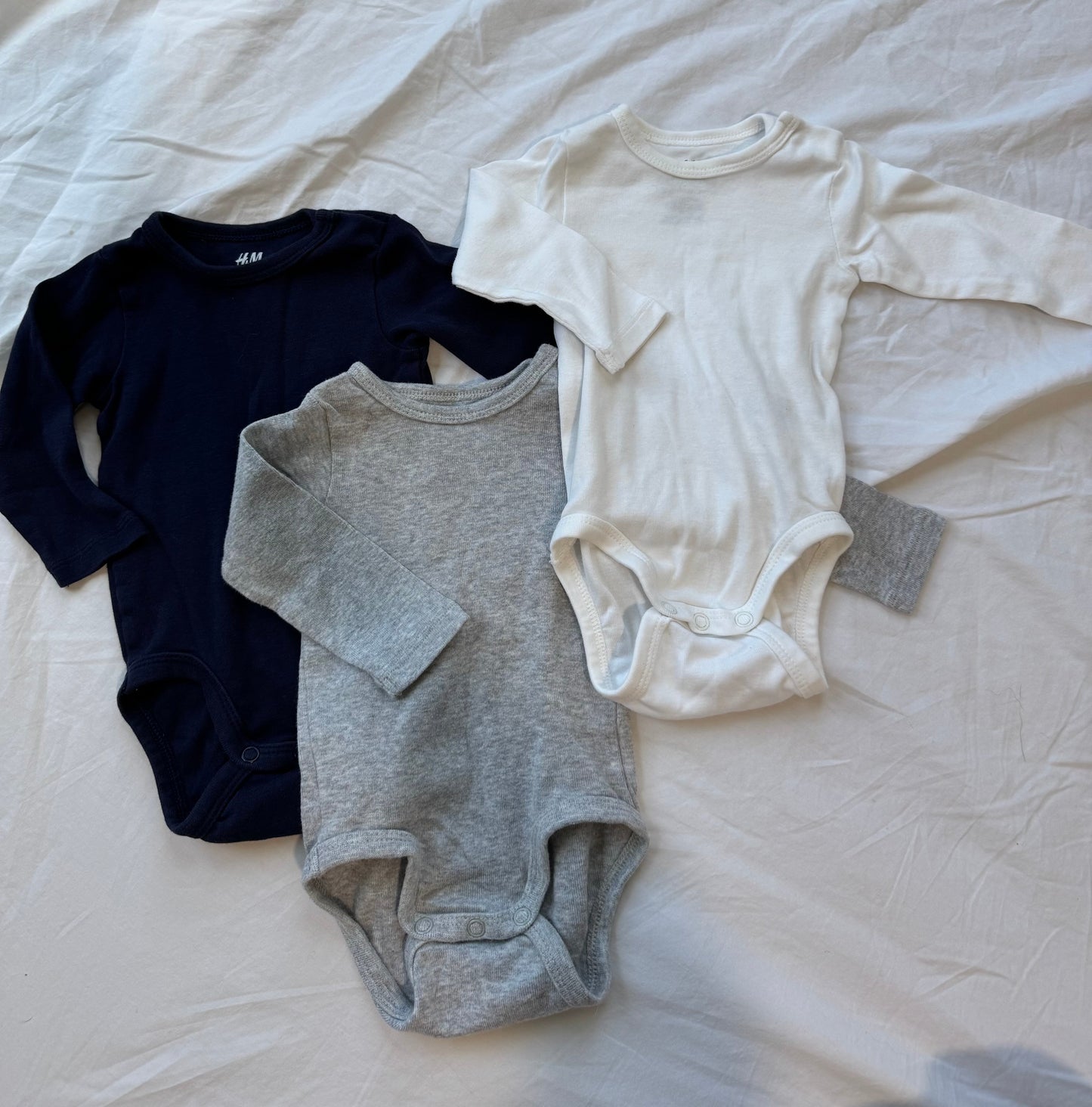 #113 Gender Neutral Long sleeve bundle H&M 3 month *reduced*