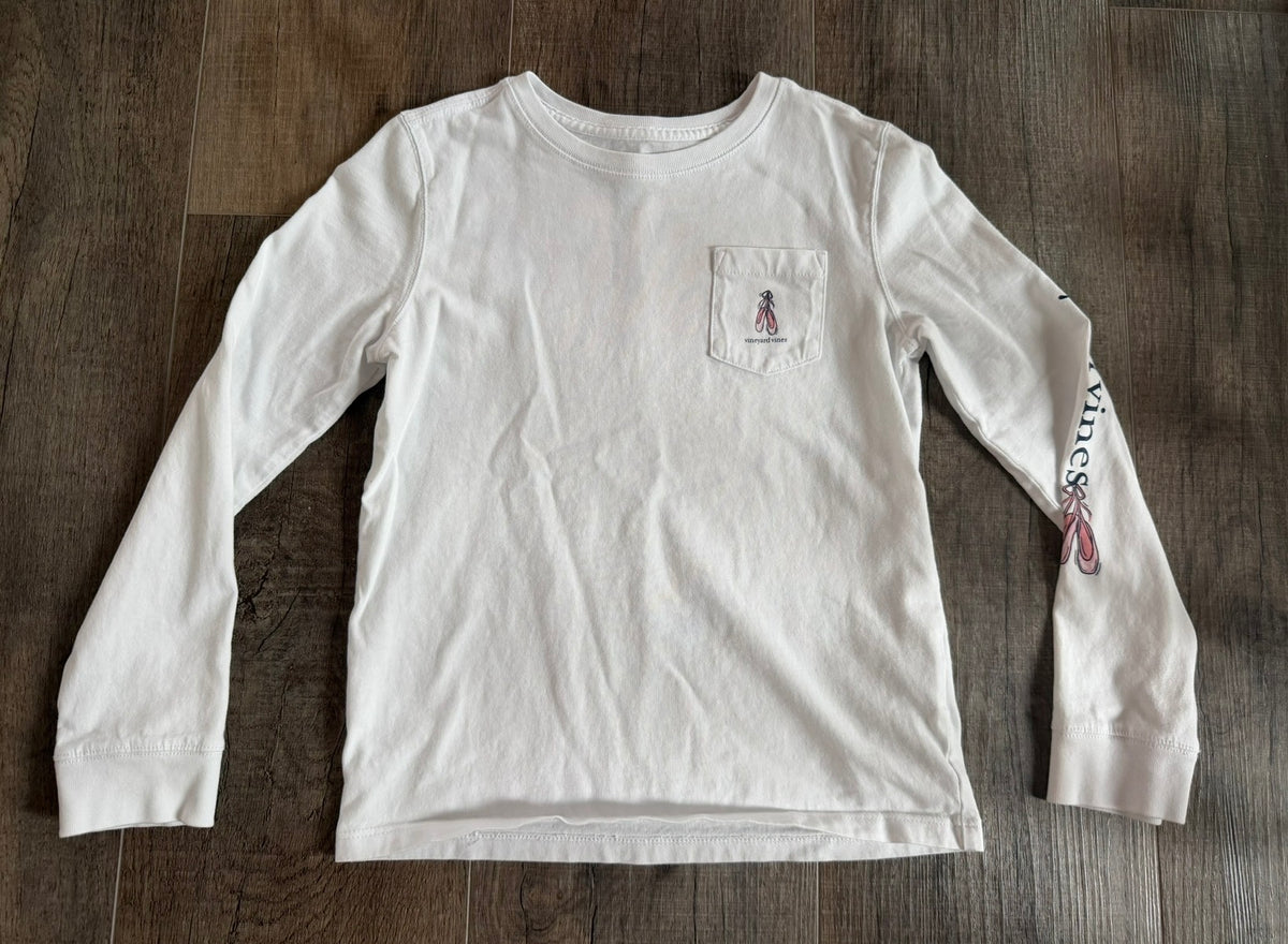 Seller 183-  Girls Vineyard Vine size XS long sleeve shirt