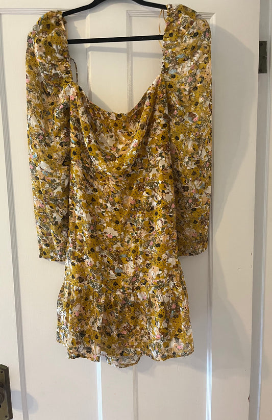#109 Lush open tie back dress- size small