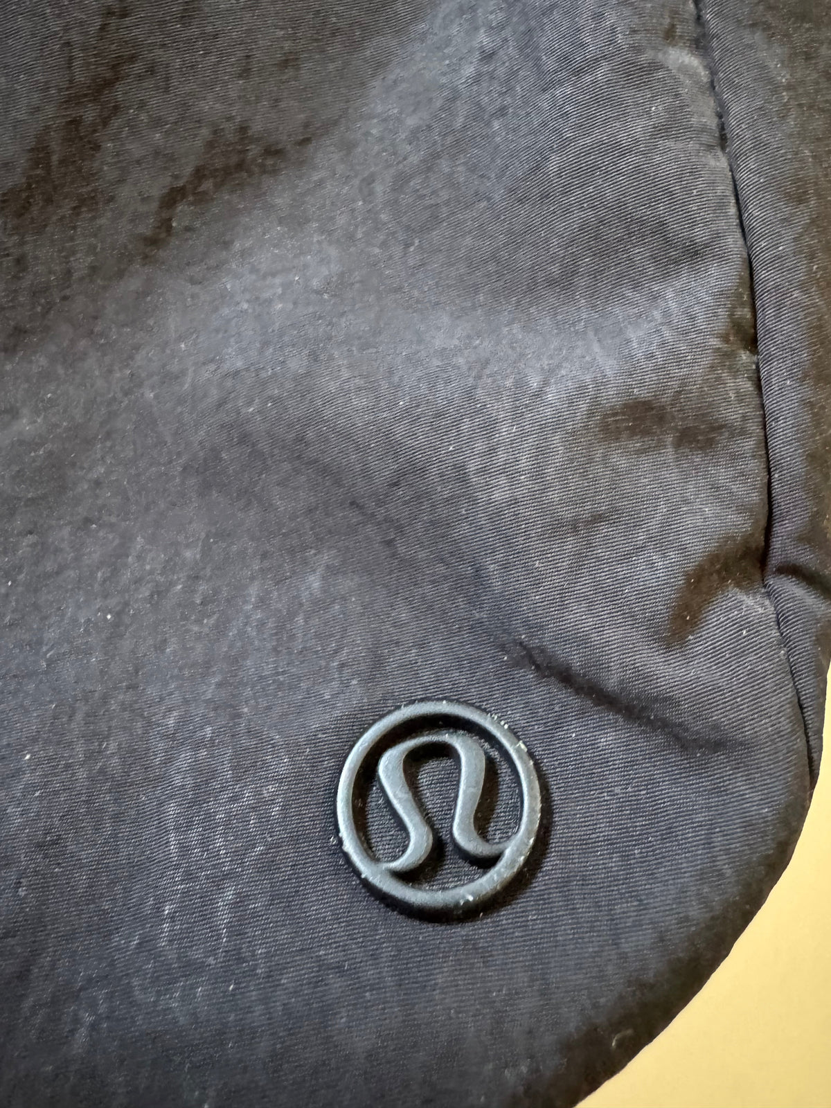 #92 Lululemon black zipper purse