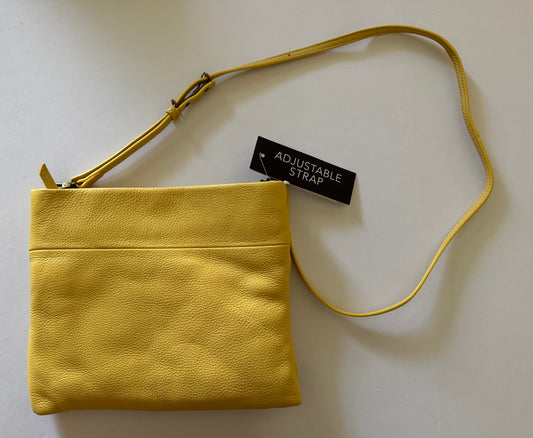 #92 NWT the sak yellow purse zipper and adjustable strap