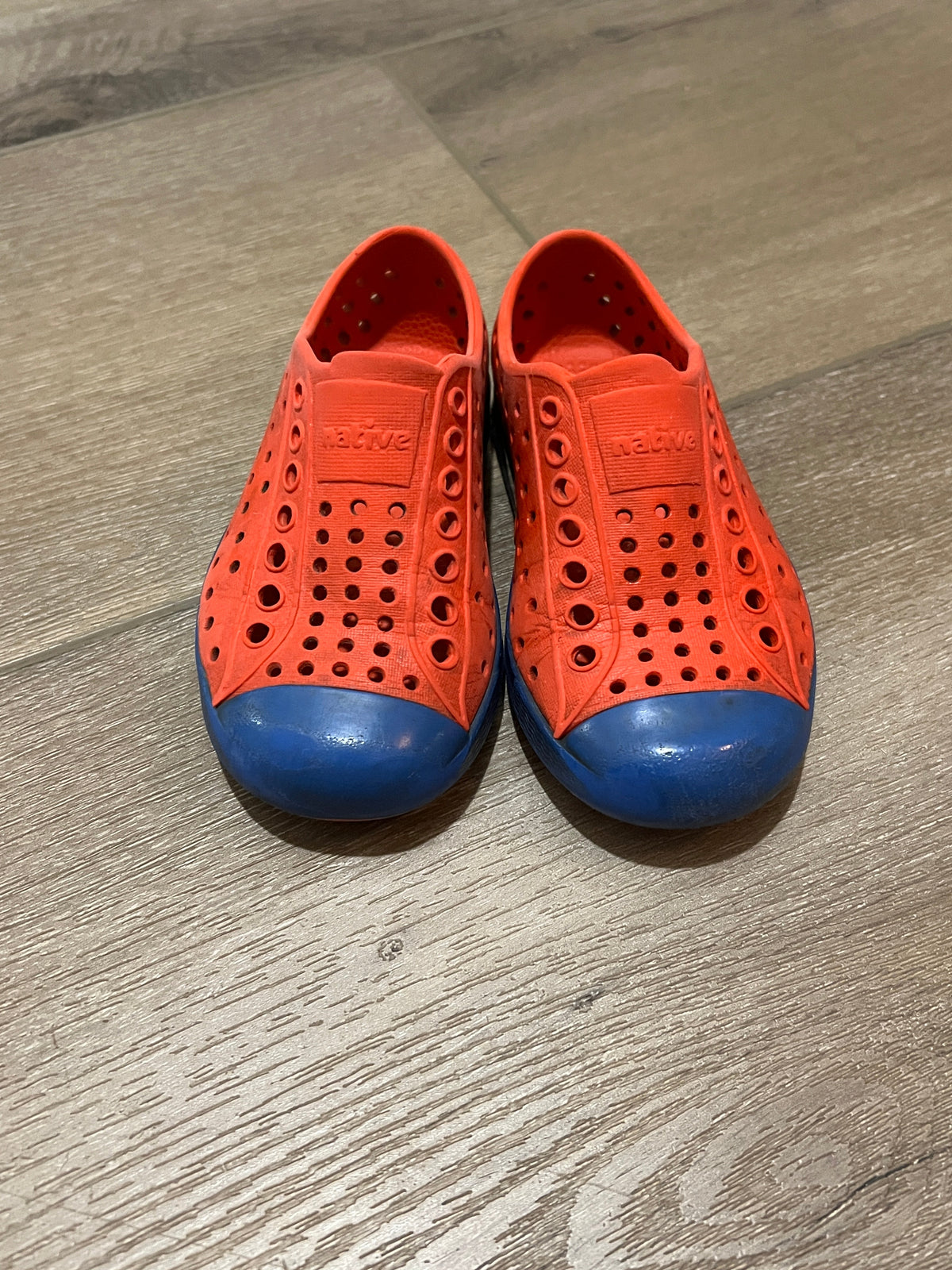#90 Natives, size 9