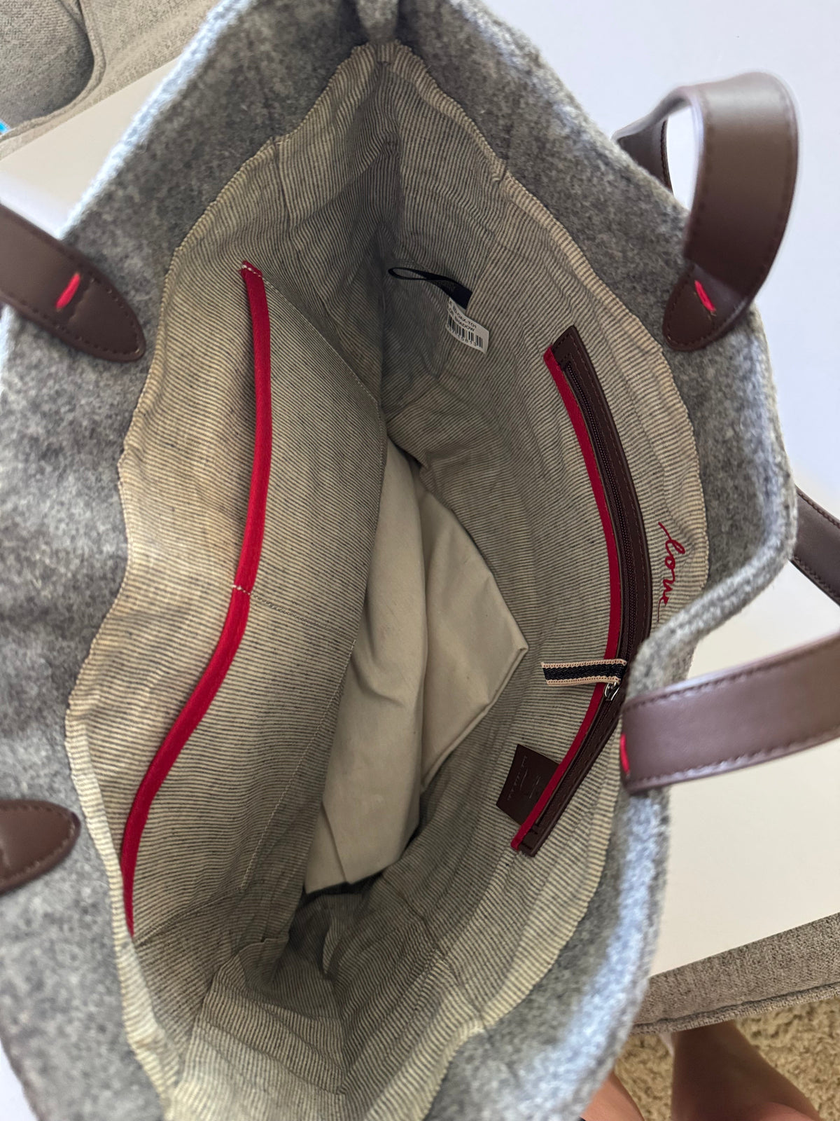 #92 NWT gray love tote bag Ellen Degeneres