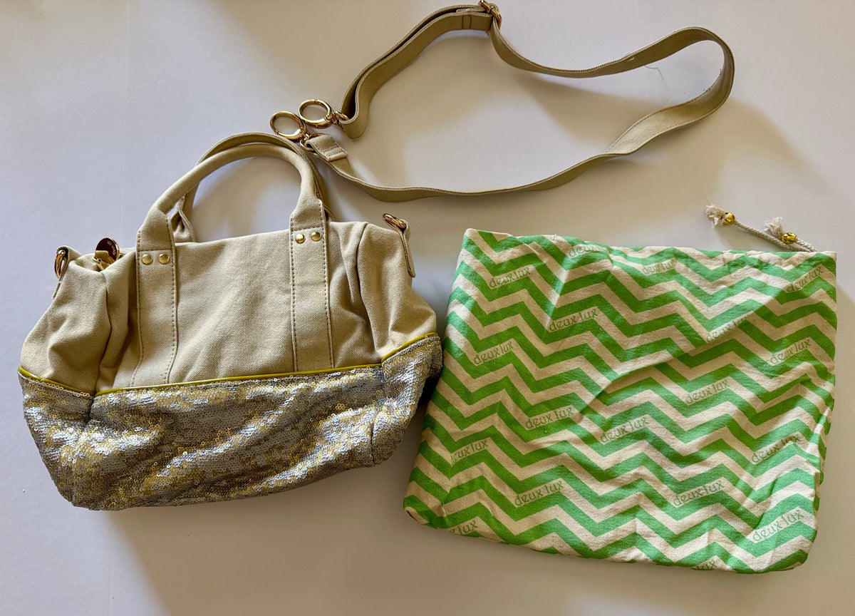 #92 NEW Deux lux purse with strap and storage bag