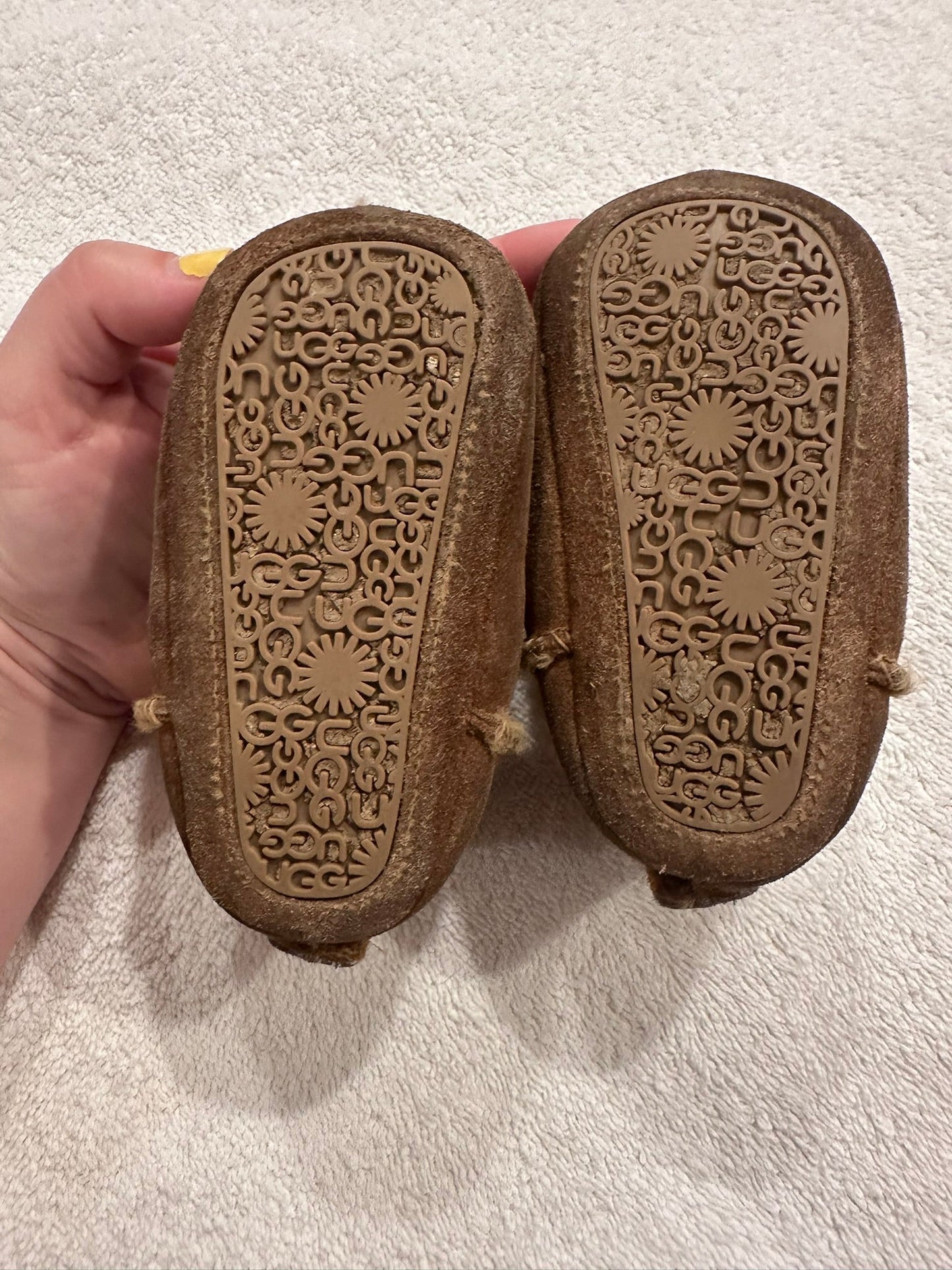 #85 REDUCED UGG Suede Leather Tan boots with fur, Infant Girls Shoe 2/3