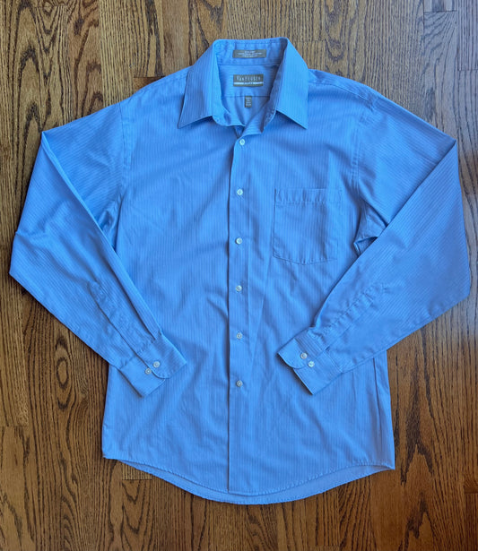 Van Heusen Men's Size Medium (15.5" Neck, 34/35" Sleeve) Blue Dress Shirt, EUC
