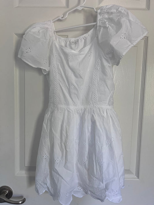 #125 Girls Abercrombie Eyelet Dress Size 9/10