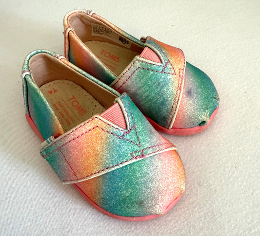Seller 8 - girls size 4 pastel rainbow TOMS