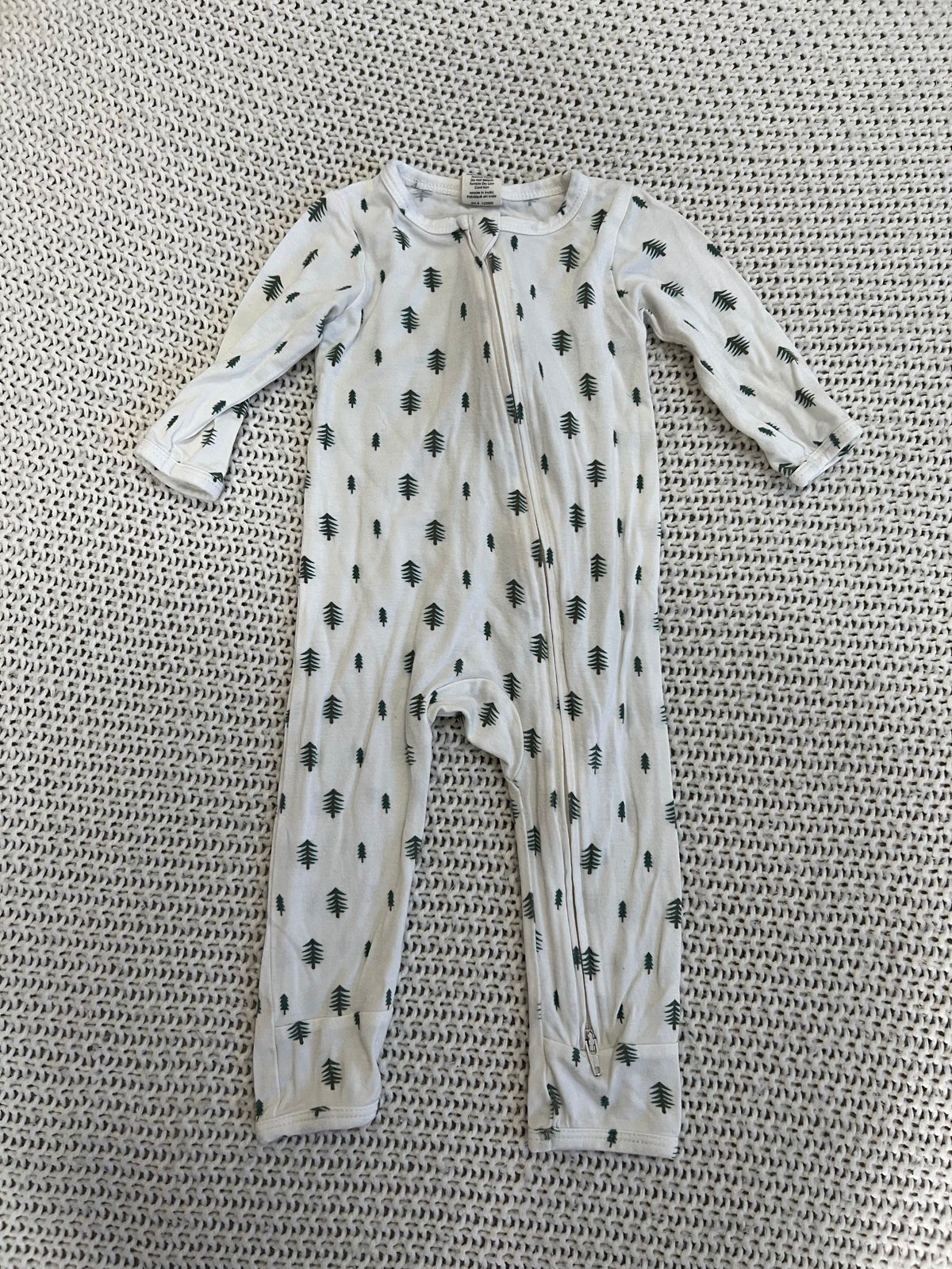 #157 EUC Larkspur Baby Bamboo Christmas Tree Onesie, 3-6M