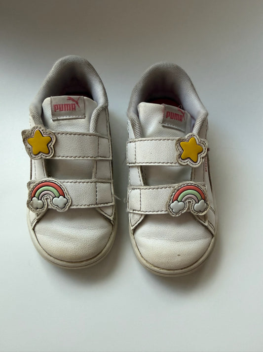 #117, Girls shoes 8c, Puma white & rainbow Velcro shoes, GUC
