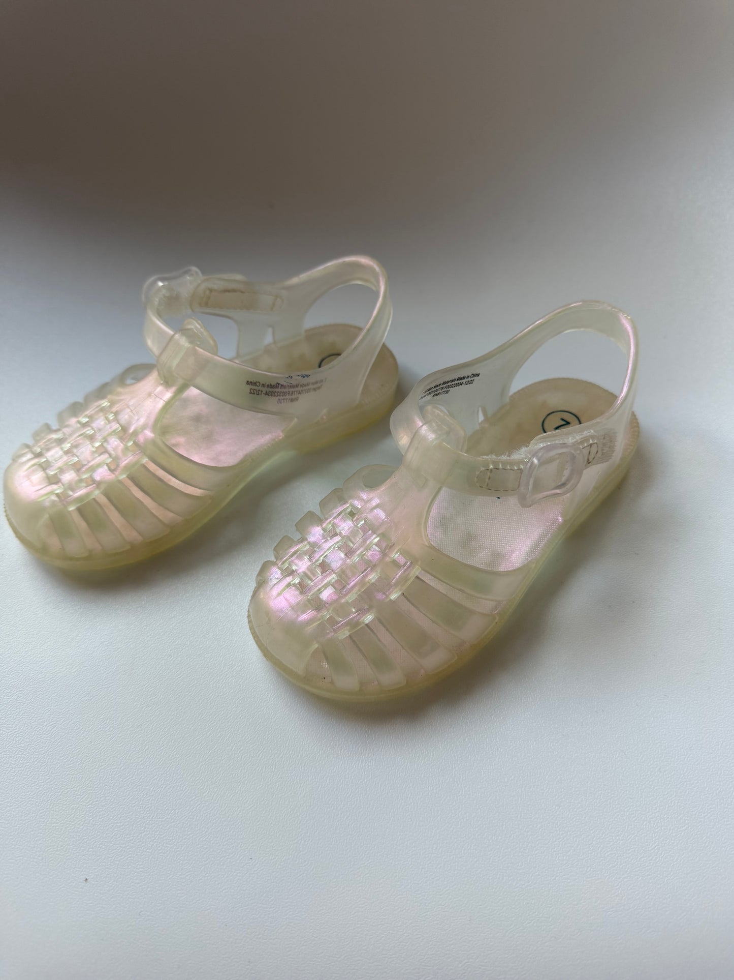 #117, Girls Shoes 7c, Cat & Jack iridescent jelly sandals, VGUC