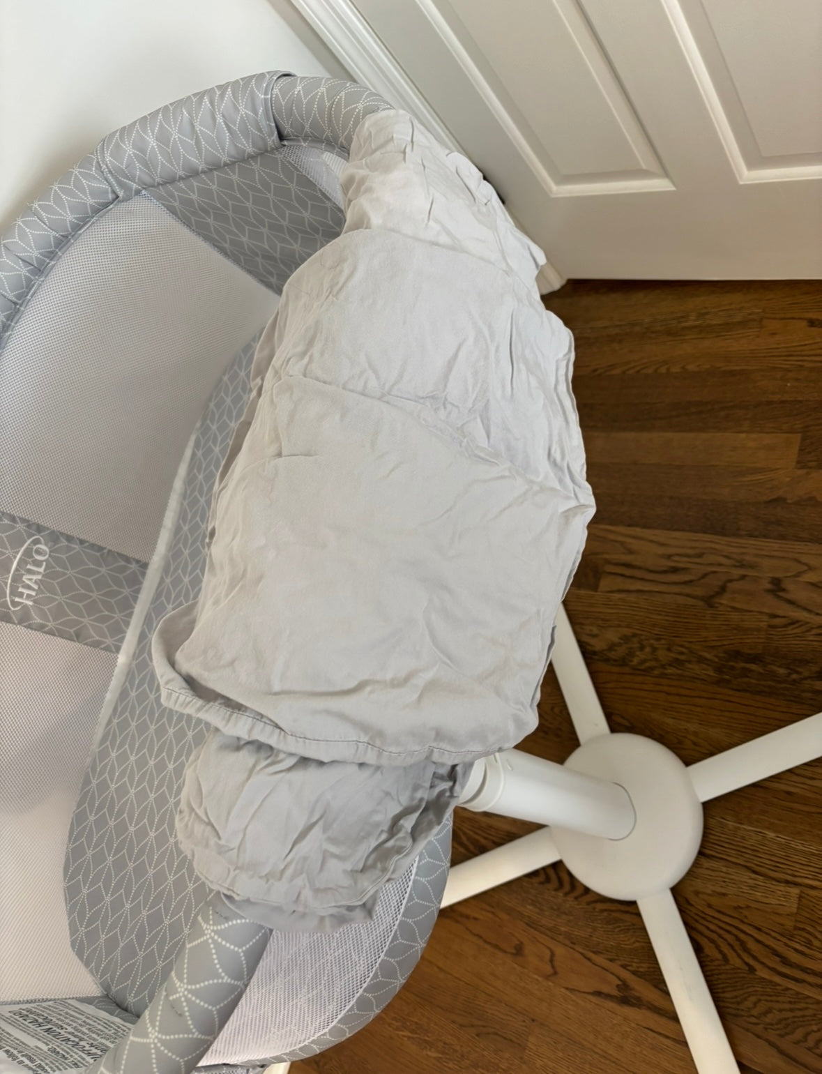 Seller #195 - *REDUCED* Halo Bassinet Swivel Sleeper in Indigo Mist with Extra Sheets