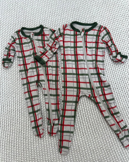 #157 EUC Kyte Baby Bamboo Onesie Set, NB and 3-6M Christmas Matching