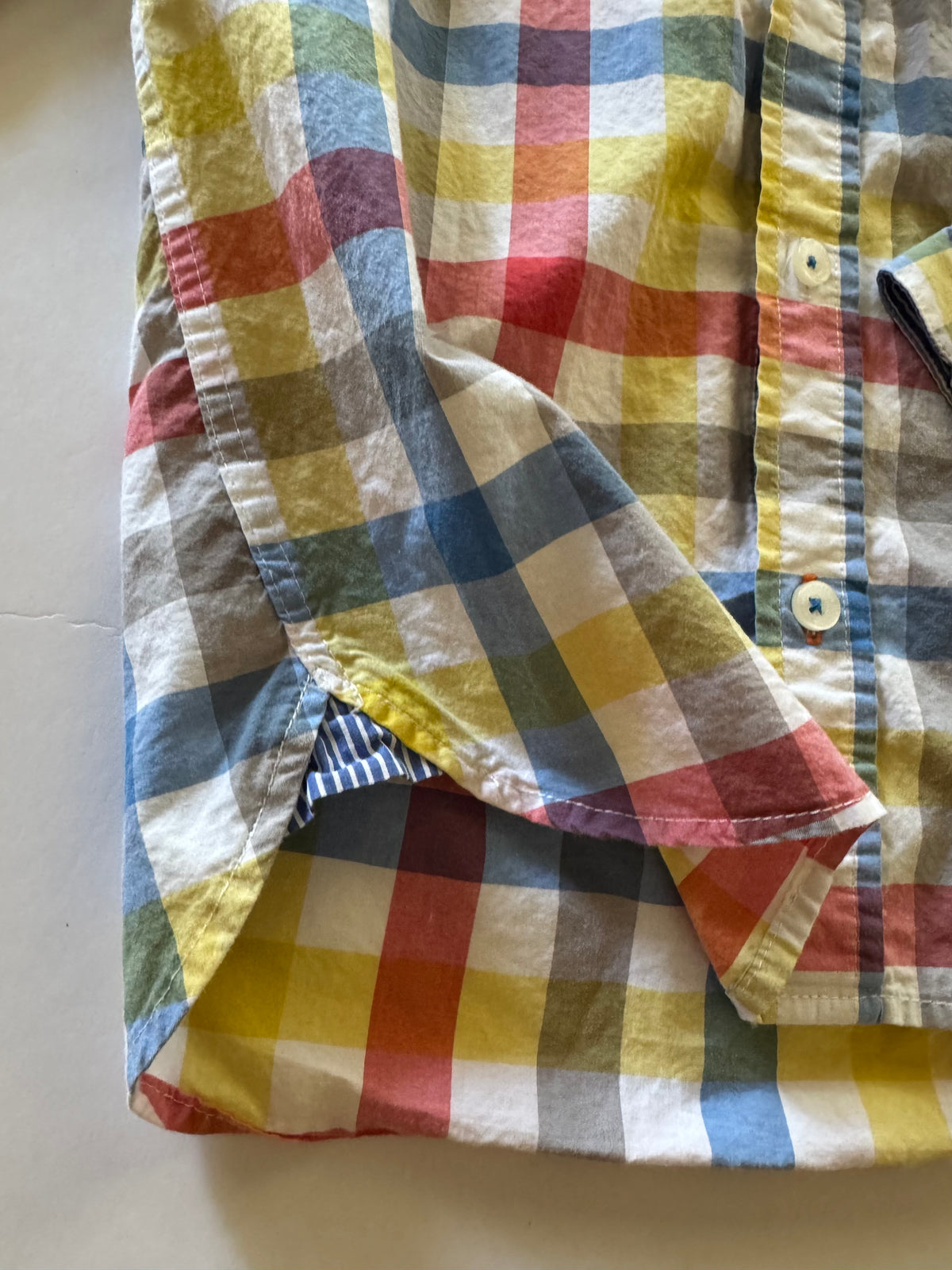 #92 boys 5/6 mini Boden red yellow blue button up long sleeve