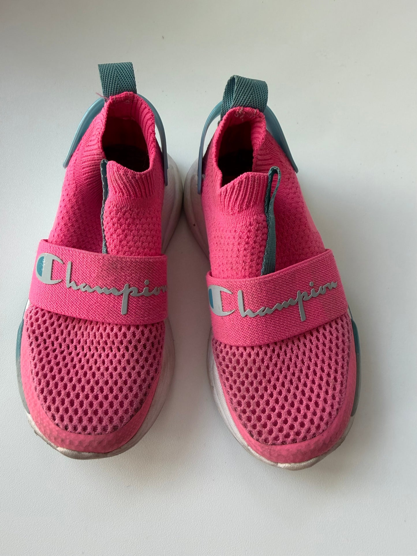 #117, Girls shoes 8c, Champions hot pink gym shoes, GUC