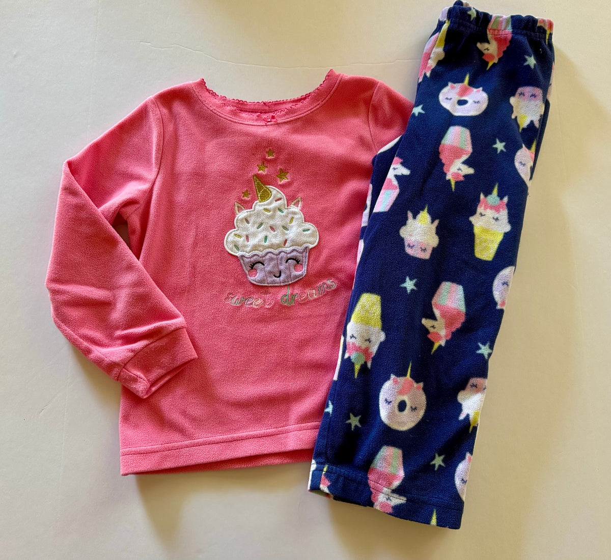#92 girls 4 t fleece pajama set