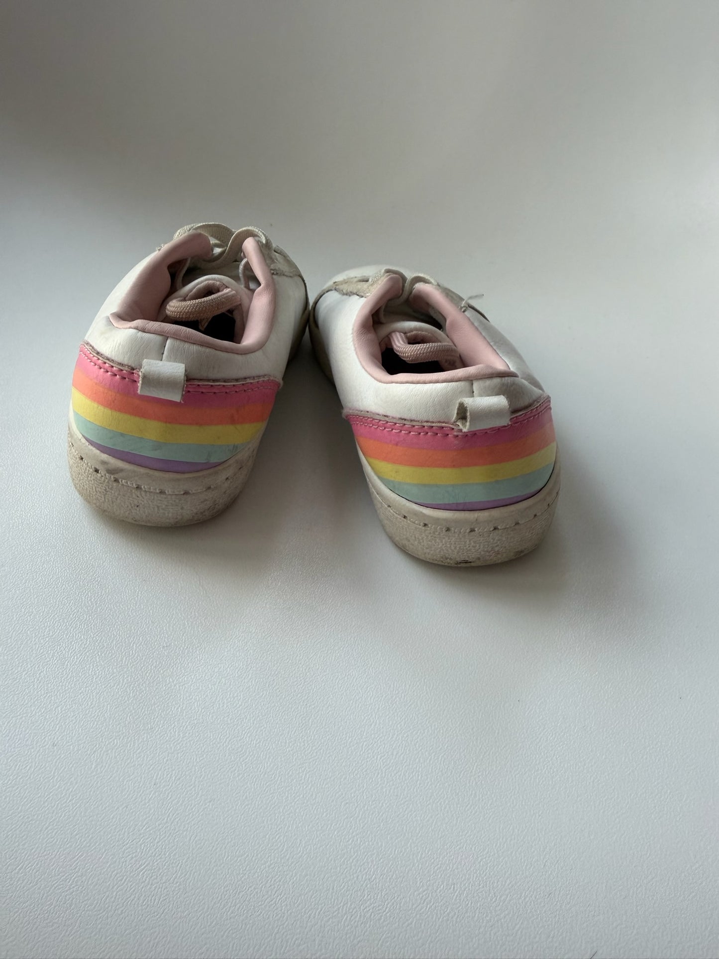 #117, Girls shoes 9c, Carter’s white slides w/ rainbow heel, GUC