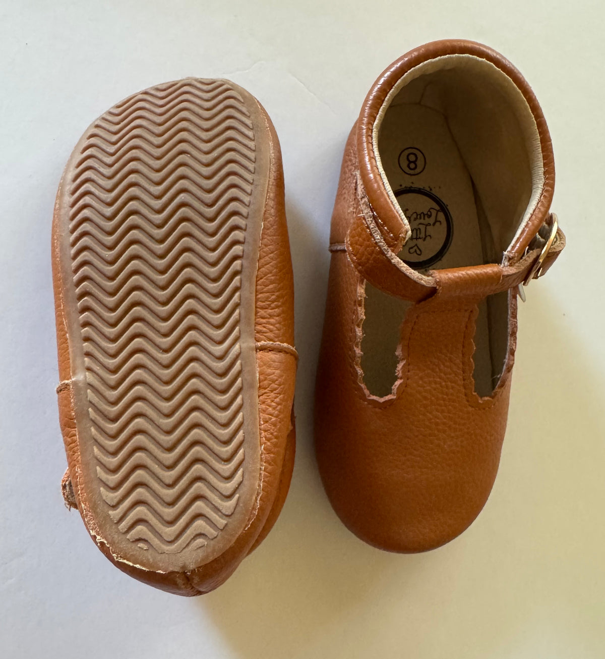 #92 girls size 8 little love bug brown leather shoes