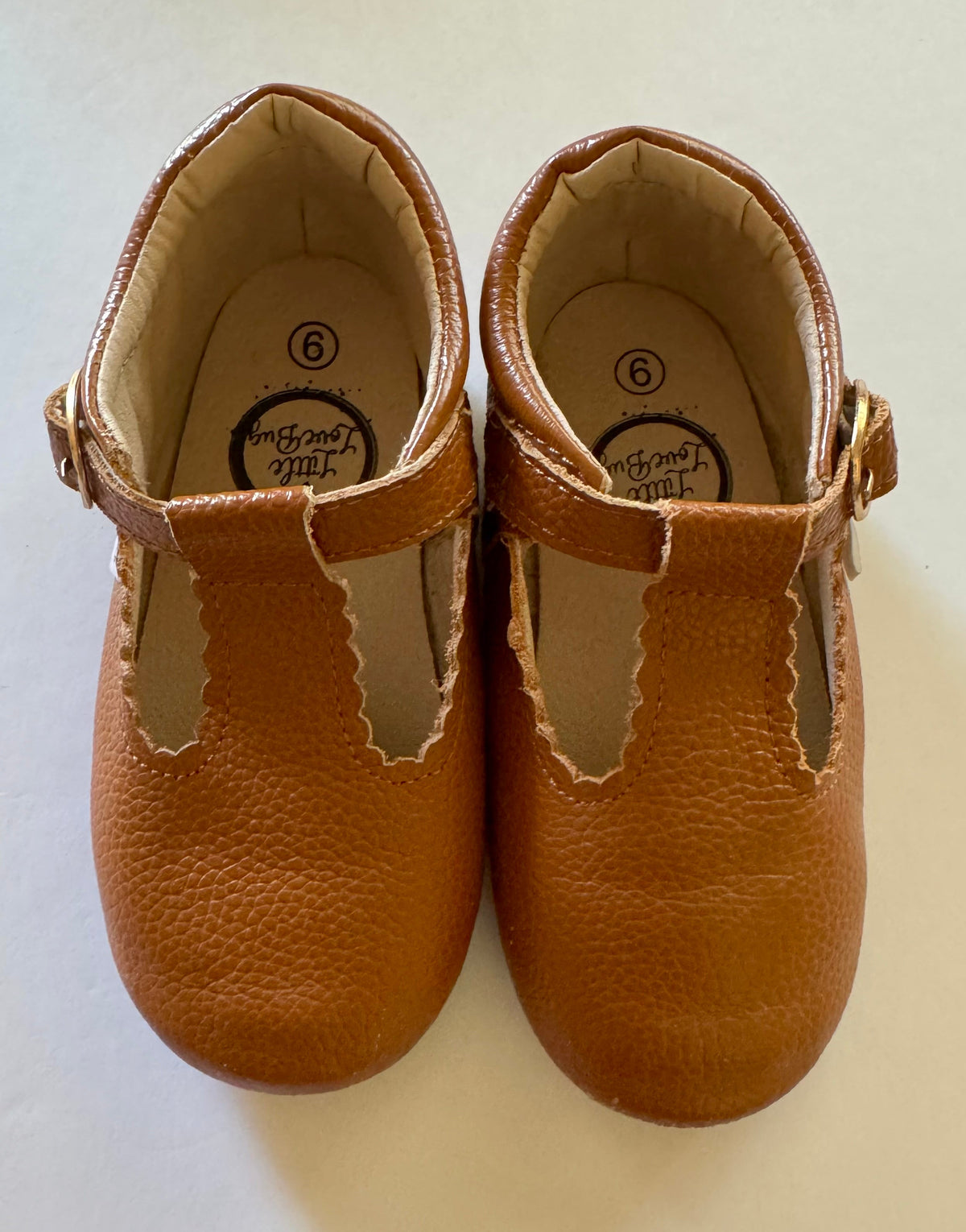 REDUCED #92 Girls size 9 little love bug brown leather shoes