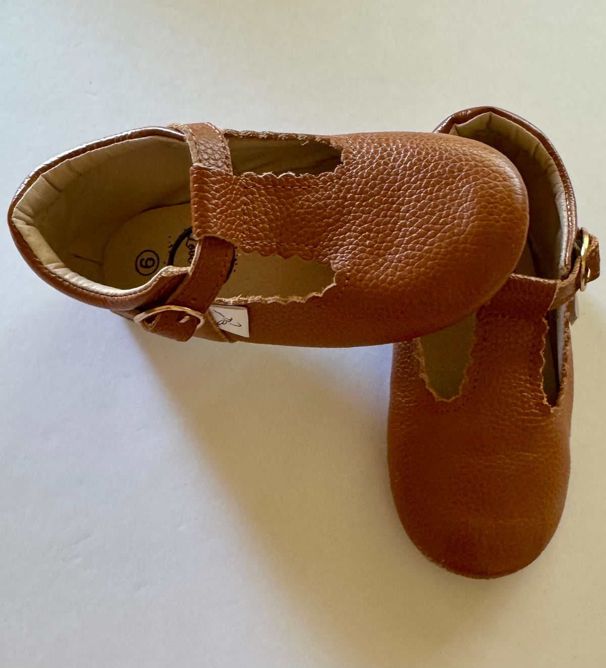 REDUCED #92 Girls size 9 little love bug brown leather shoes