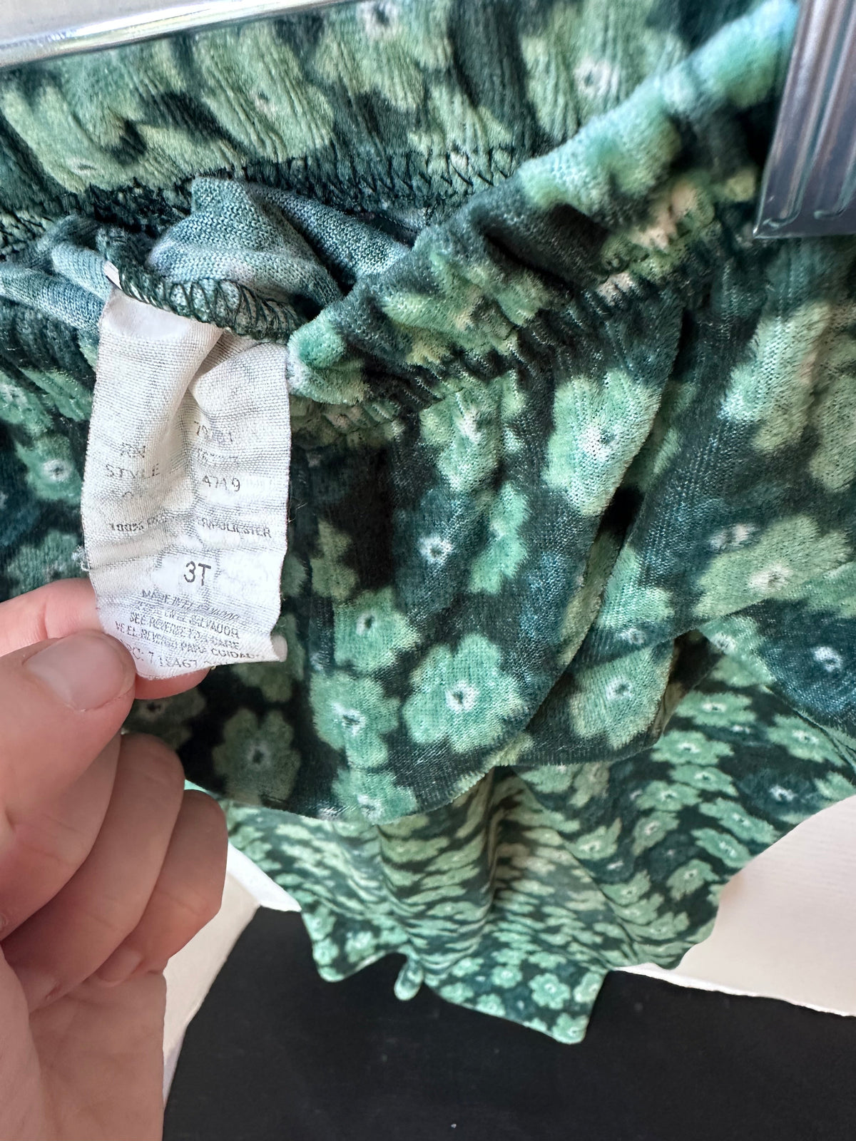 #146 Green Flower Lightweight Velour Pants Girls 3T