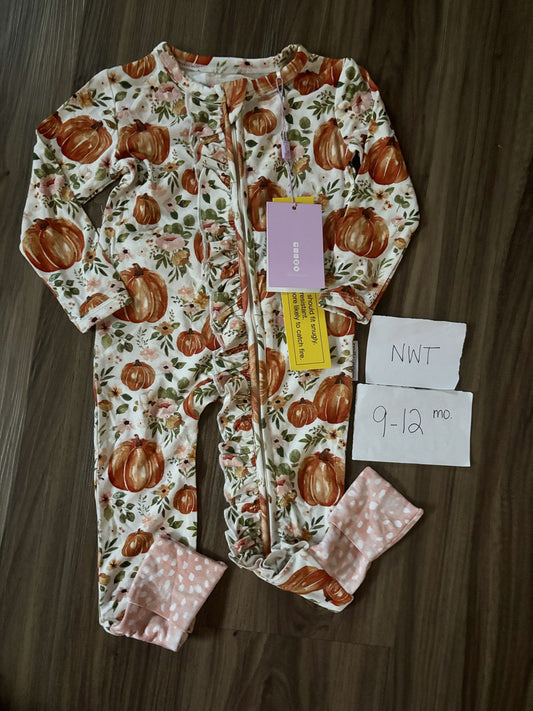 #138 - 9-12 Mo - NWT Milk & Coco - Hazel (Pumpkin) Convertible Zippy - PU 45236