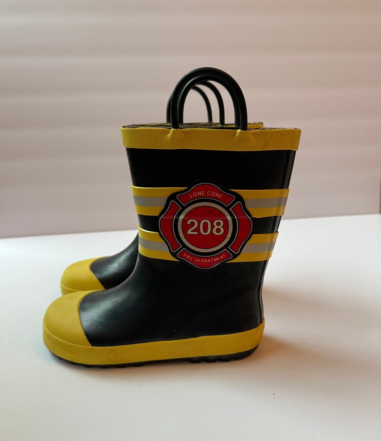 #180 Boys Shoe Size Big Boys 13 Fire Deprtment Lone Cone Rain Boot