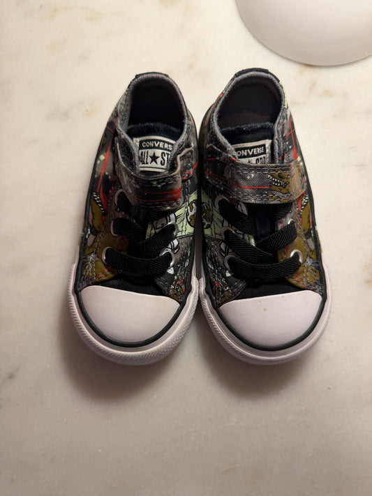 Seller #65 size 5 converse Dino alien shoes