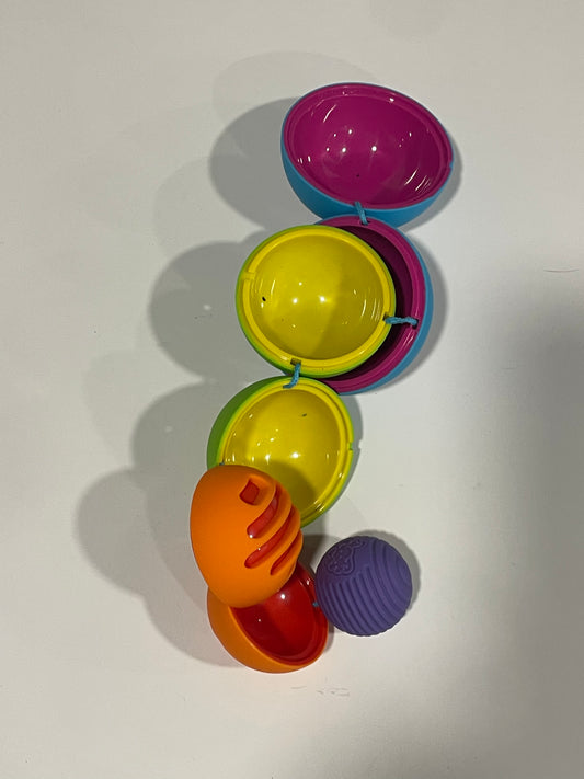 #83 Fat Brain Ombee Ball