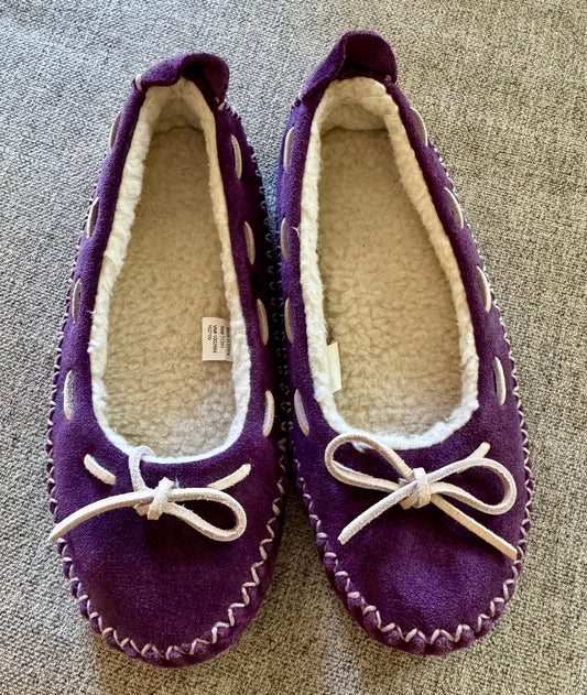#92 NWOT LL Bean women’s size 7 slippers